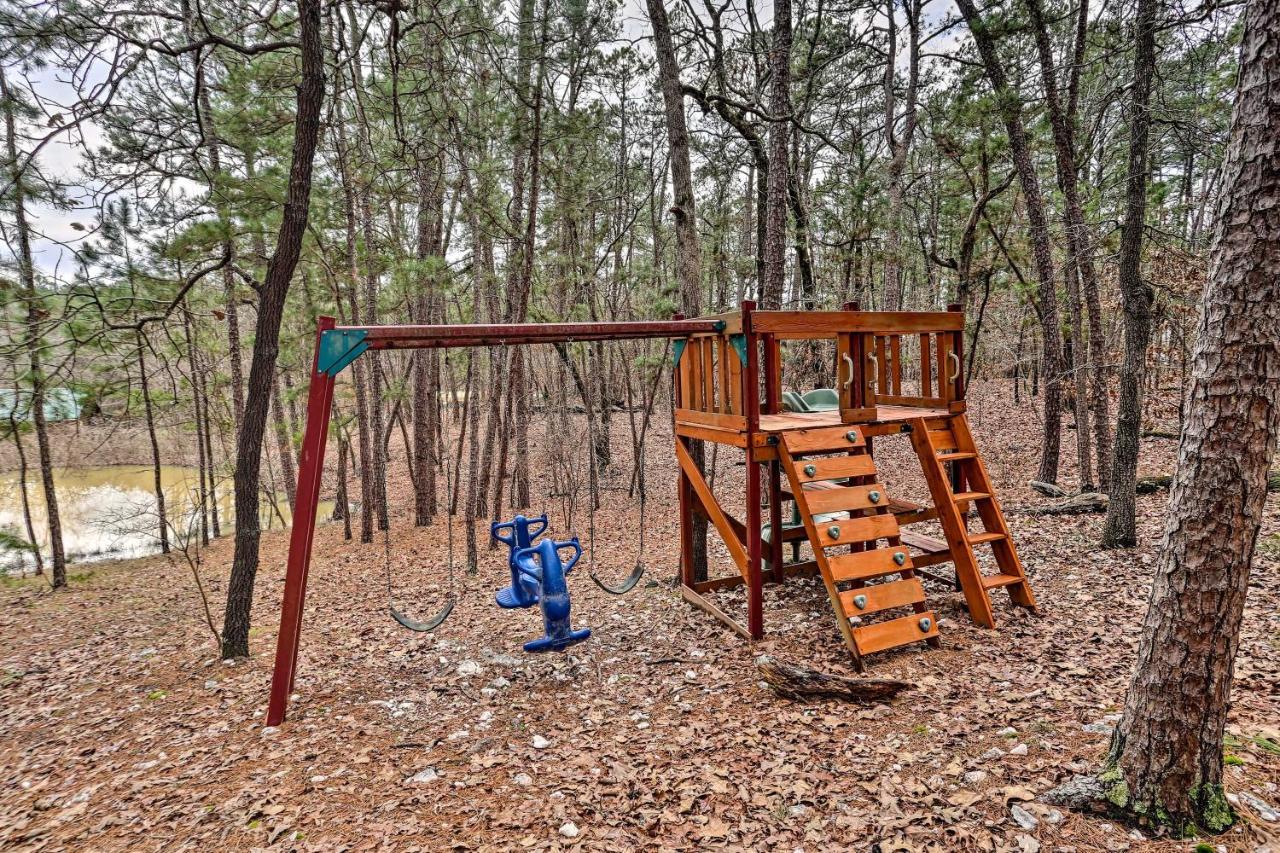 Broken Bow Log Cabin With Fire Pit, Pond, And Deck! Exteriör bild