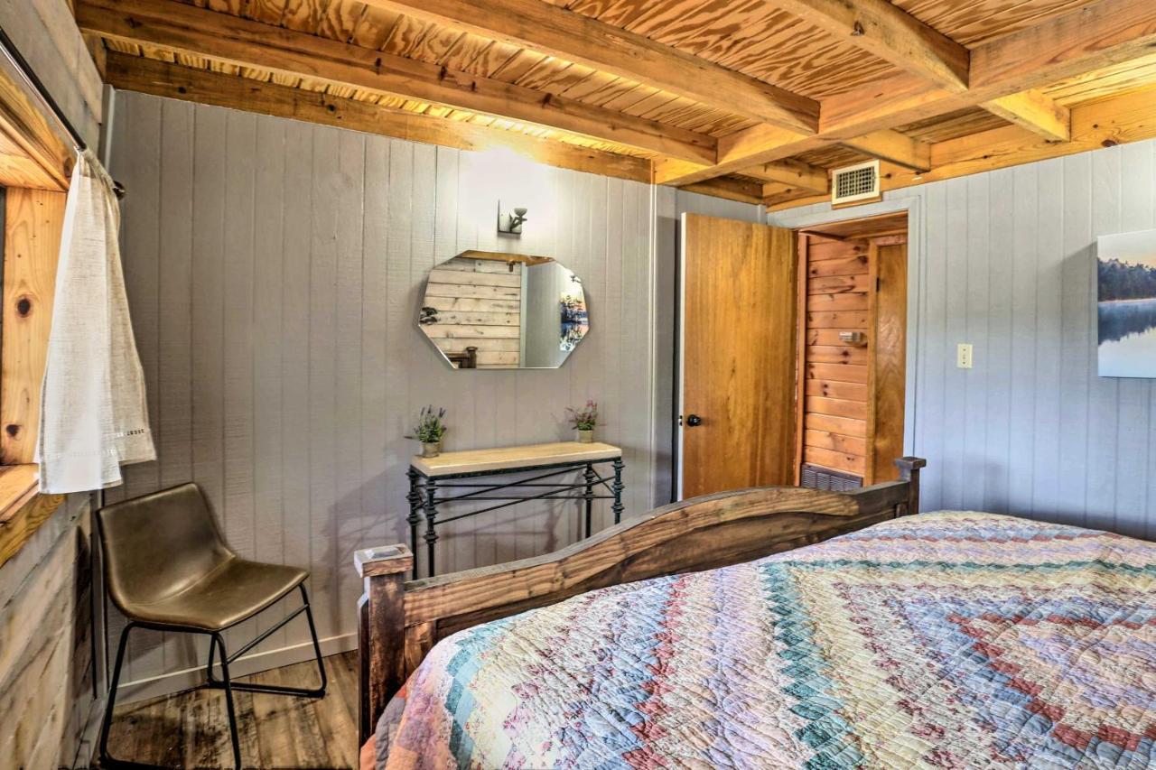 Broken Bow Log Cabin With Fire Pit, Pond, And Deck! Exteriör bild
